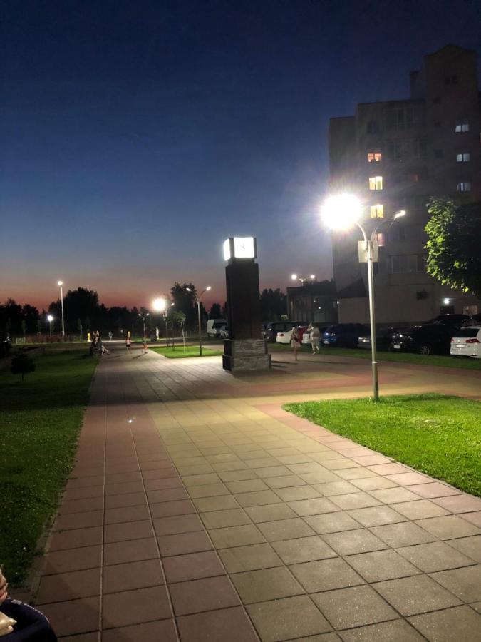 Новая Красивая Квартира. Čerkasy Esterno foto